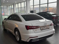 AUDI A6 C8. 2021 г. DFB 40 TDI Premium AT   1968 cc  Diesel sunroof; 360 degree around view 13