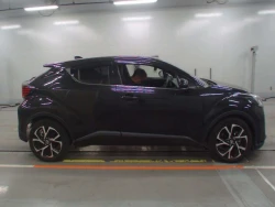 TOYOTA C-HR 2020 черный NGX10 G-T 4