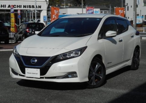 Nissan Leaf г.в. 2018 Электро 40 кВт Пробег 35000км